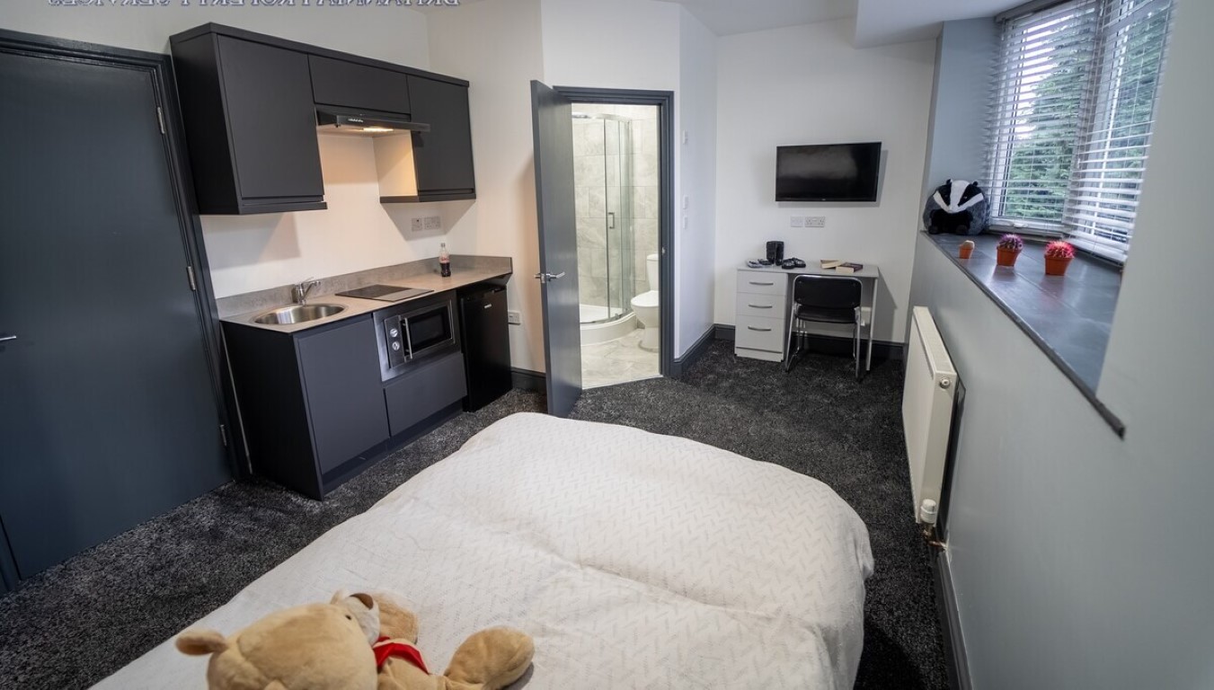  Studio Standard  -  76 Bournbrook Road  - Gallery -  8