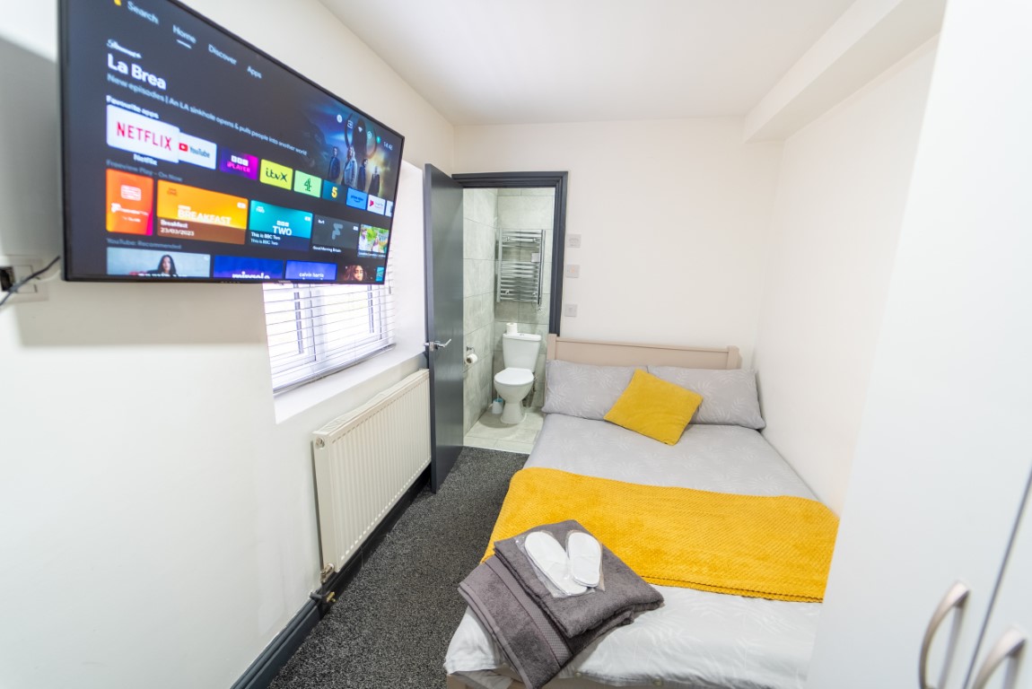  Studio Standard  -  76 Bournbrook Road  - Gallery -  5