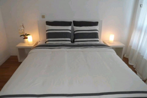 Welcoming 1-bedroom flat in Paço de Arcos with frontal sea view - Gallery - 9