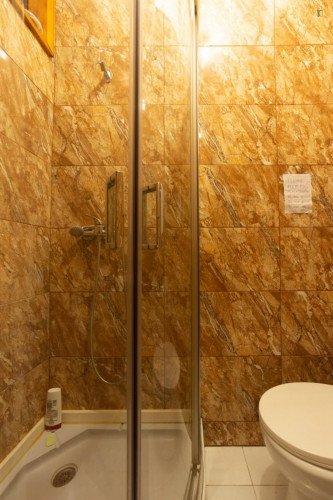 Bright 4 Bedroom apartment close to 24 de Agosto metro