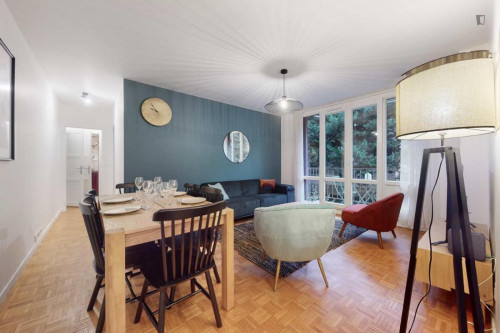Cosy double bedroom in a 5-bedroom apartment close to Georges Brassens Park