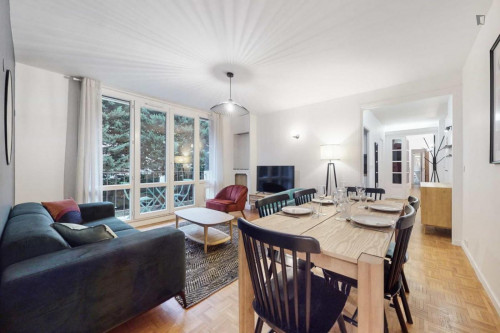 Cosy double bedroom in a 5-bedroom apartment close to Georges Brassens Park