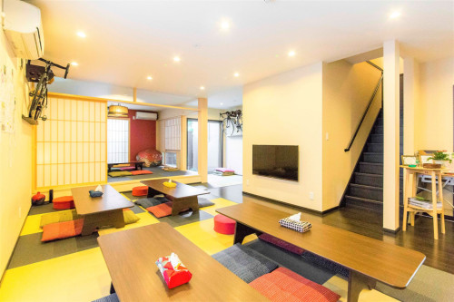 Charming hotel 3,5 km from the Kyoto International Manga Museum