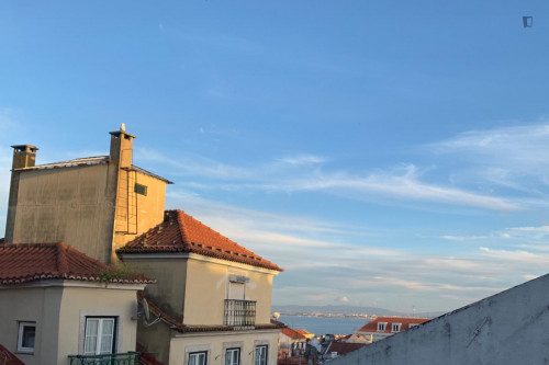 Homely double bedroom in trendy Bairro Alto