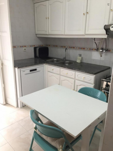 Appealing 2-bedroom apartment in Entrecampos - Gallery - 21