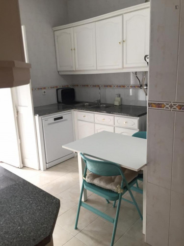 Appealing 2-bedroom apartment in Entrecampos - Gallery - 17