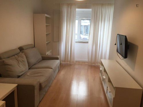 Appealing 2-bedroom apartment in Entrecampos - Gallery - 14