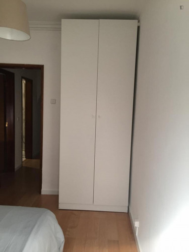 Appealing 2-bedroom apartment in Entrecampos - Gallery - 10