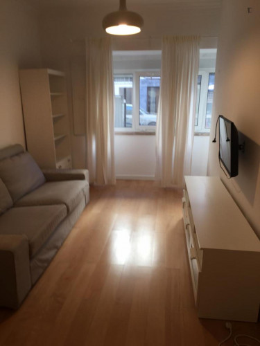 Appealing 2-bedroom apartment in Entrecampos - Gallery - 24