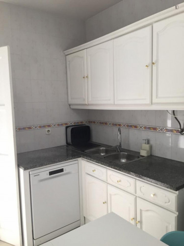 Appealing 2-bedroom apartment in Entrecampos - Gallery - 16