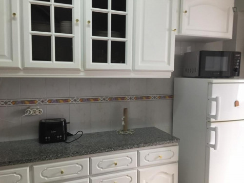 Appealing 2-bedroom apartment in Entrecampos - Gallery - 20
