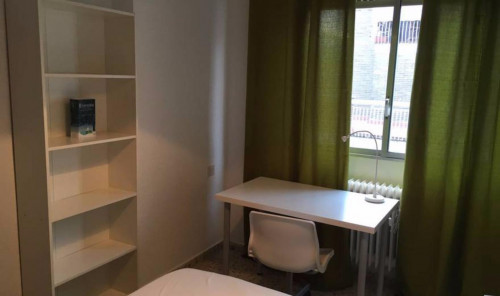 Double bedroom near the historic Iglesia de la Magdalena