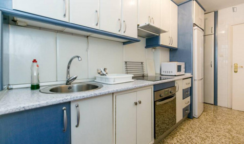 Double bedroom near the historic Iglesia de la Magdalena - Gallery - 16