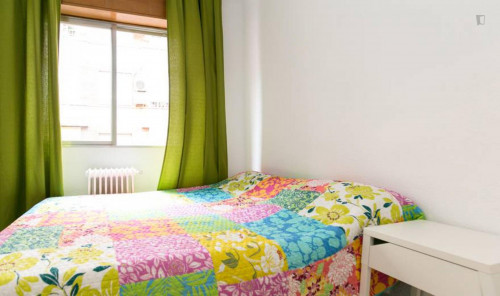 Single bedroom in a large flat, near Facultad de Derecho - Gallery - 15