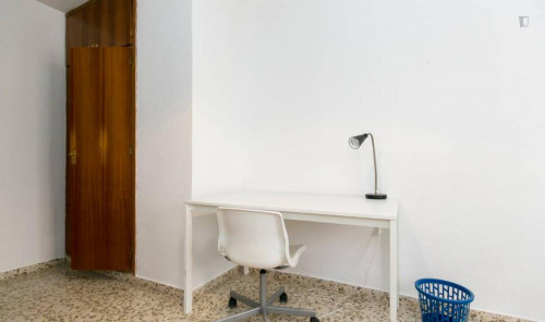 Single bedroom in a large flat, near Facultad de Derecho - Gallery - 14