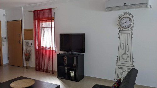 Very cosy single bedroom, private WC, near Carcavelos  - Gallery -  5
