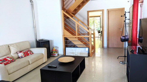 Very cosy single bedroom, private WC, near Carcavelos