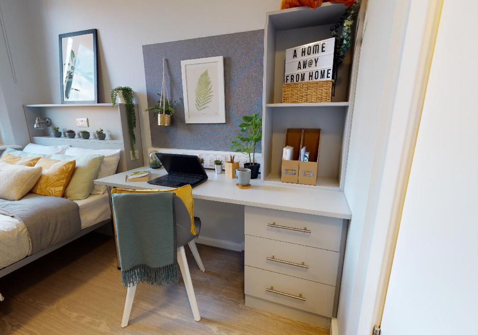  Silver En-Suite Plus  -  Will Wyatt Court  - Gallery -  5
