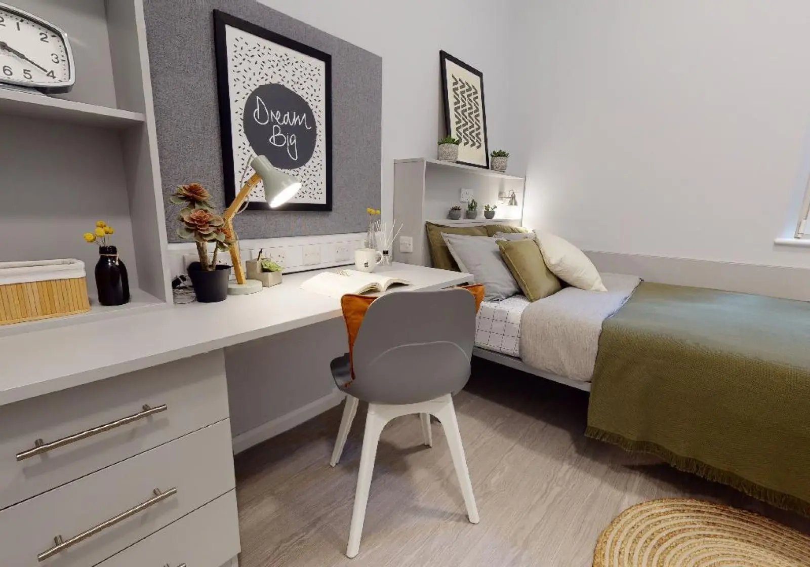  Silver En-Suite-2627  -  Will Wyatt Court  - Gallery -  3