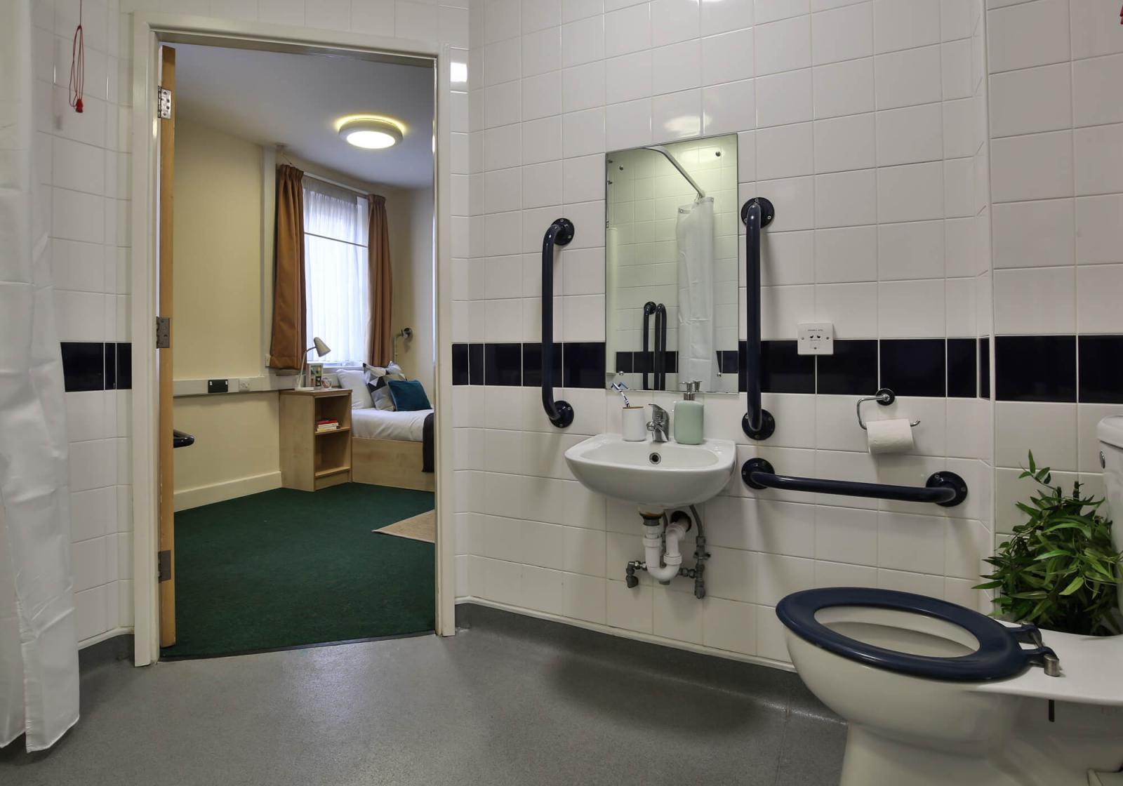  Gold En-Suite DDA  -  Will Wyatt Court  - Gallery -  11