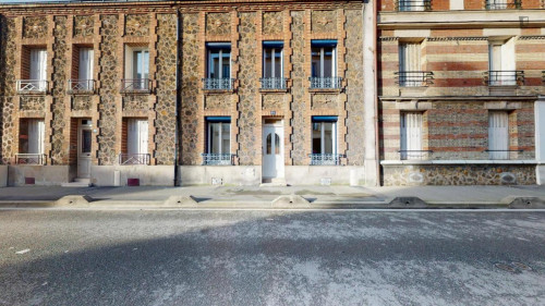 Cute double bedroom in Noisy-le-Sec