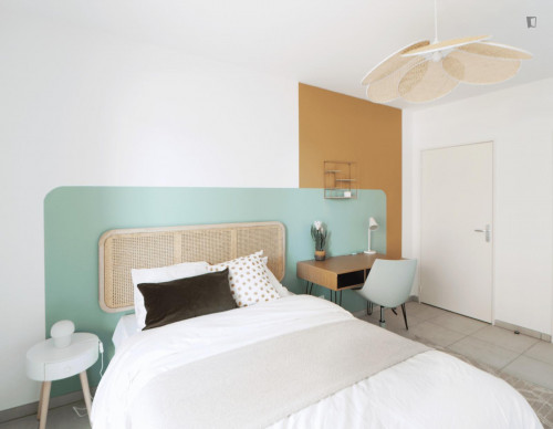 Large 23 m² bedroom for rent near Lyon - LYO44
