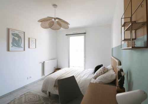 Large 23 m² bedroom for rent near Lyon - LYO44