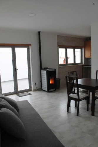 2-bedroom house, with outdoor area