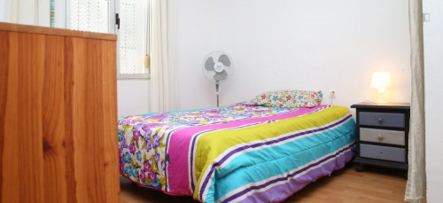 Neat double bedroom within reach of Universidad de Sevilla - Gallery - 2