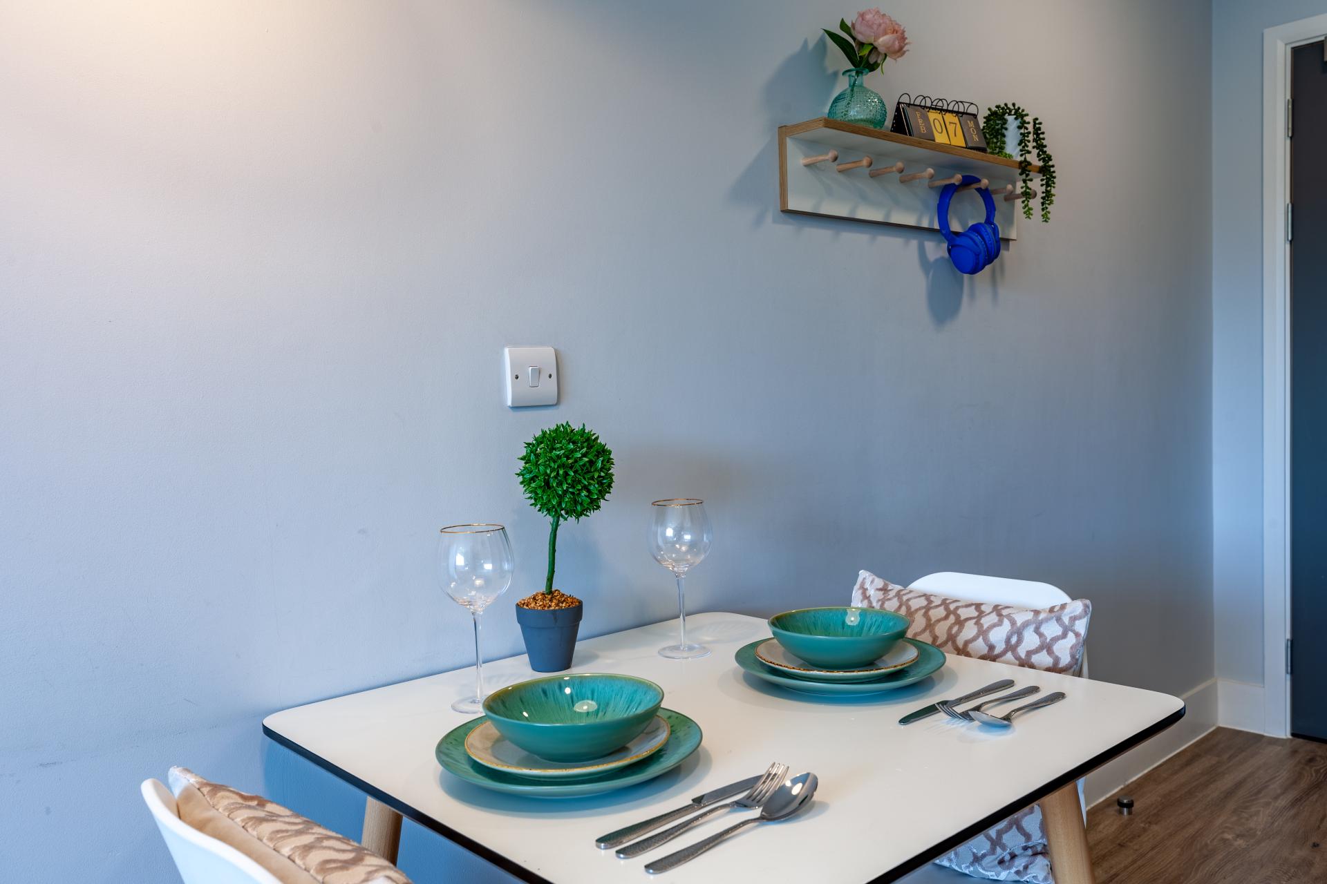Premium Bronze Studio - West Way Square - Gallery - 5