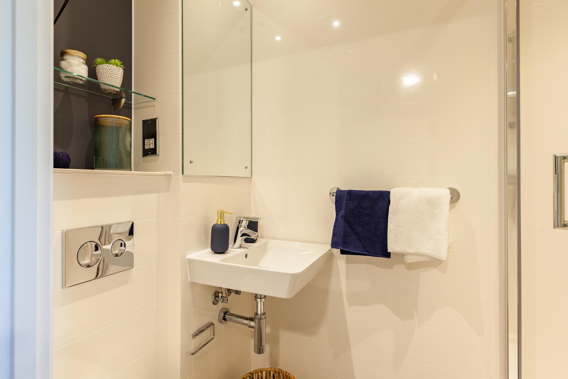 Luxury Gold Studio - West Way Square - Gallery - 5