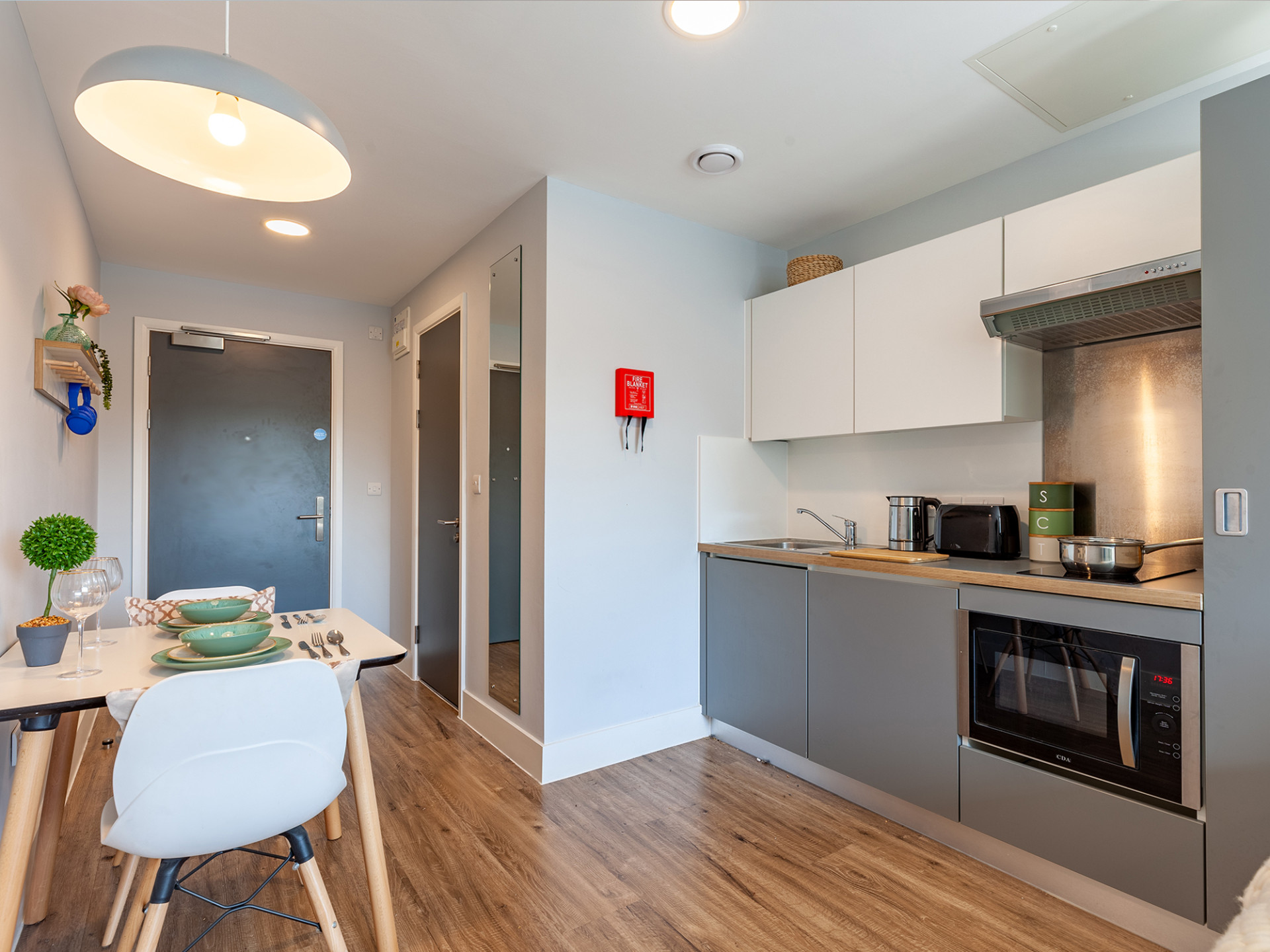  Premium Studio  -  West Way Square  - Gallery -  5