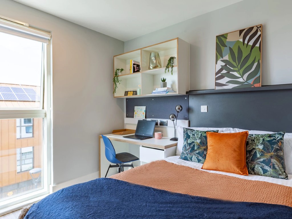  Superior Studio  -  West Way Square  - Gallery -  7