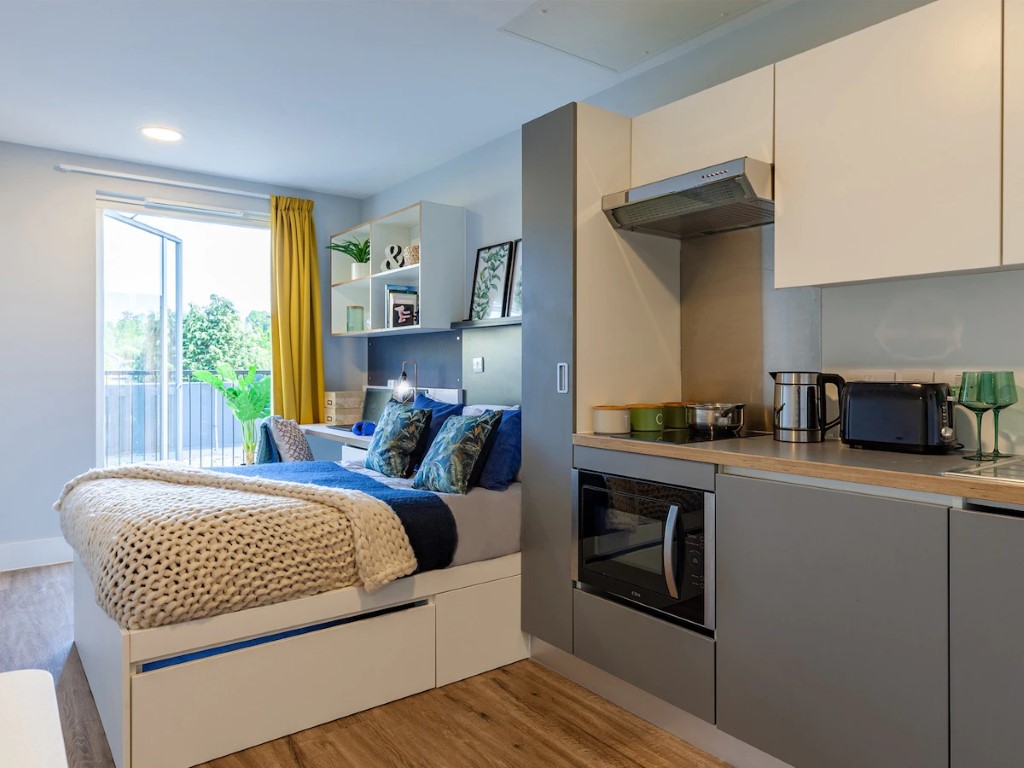  Superior Studio Terrace  -  West Way Square  - Gallery -  18