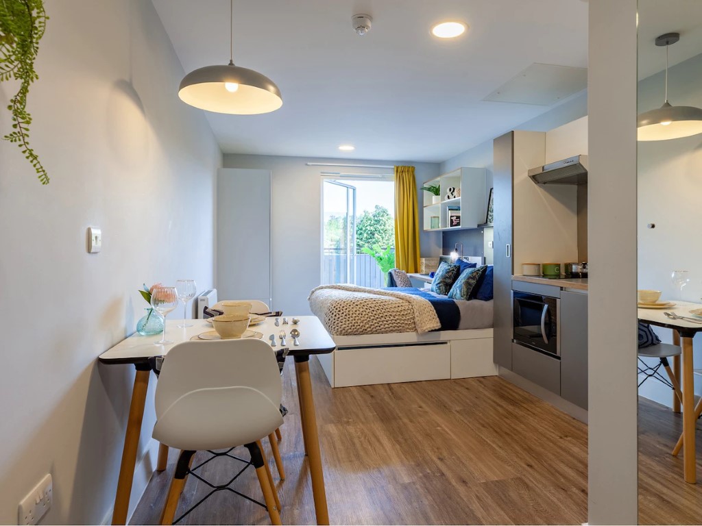  Superior Studio Terrace  -  West Way Square  - Gallery -  14