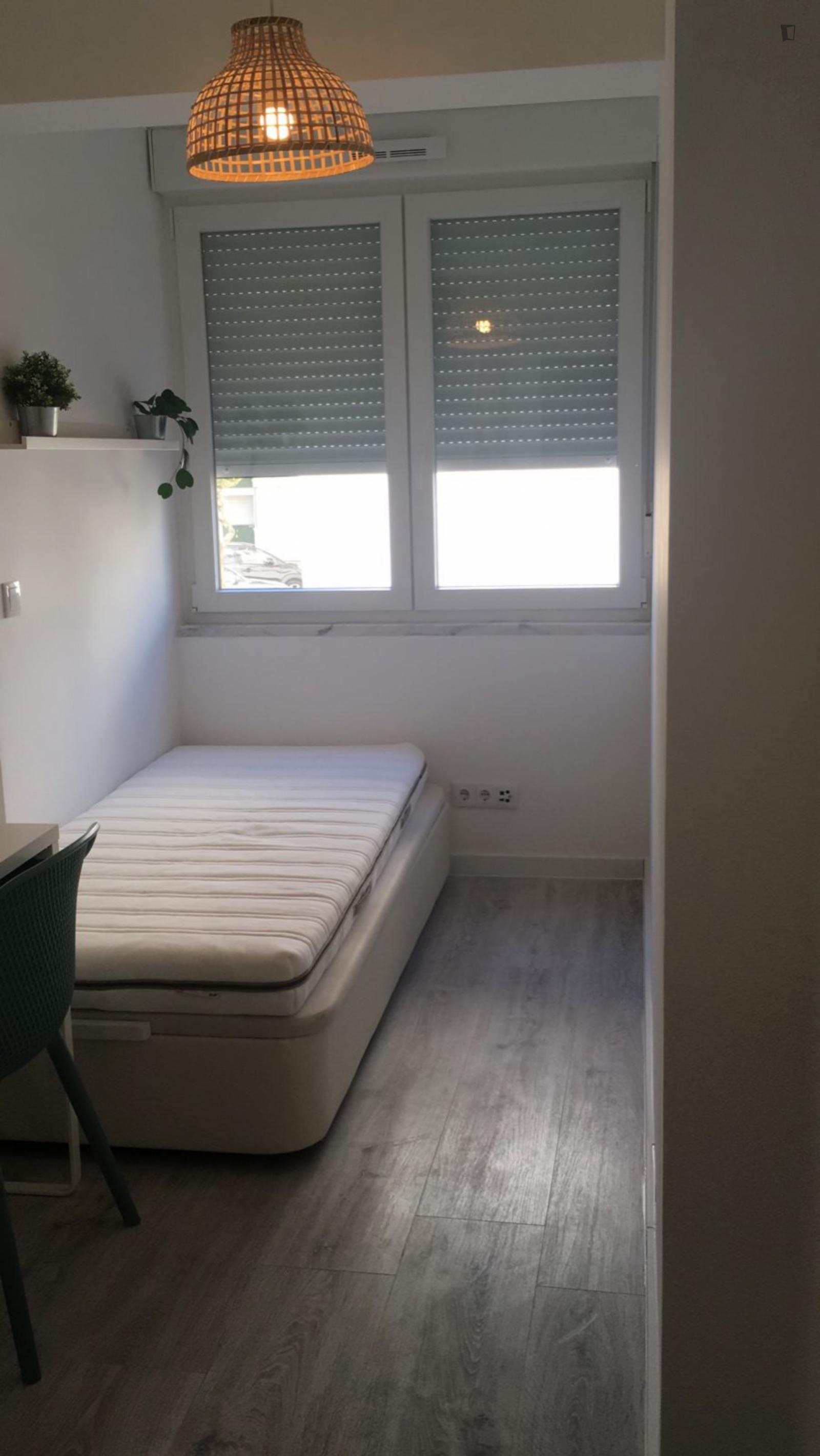  Single Bedroom In A Shared Apartment 7 Min Walking From Nova SBE  -  Single bedroom in a shared apartment 7 min walking from Nova SBE  - Gallery -  1