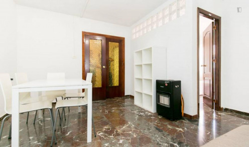 Bright double bedroom near Campus de Fuentenueva UGR - Gallery - 10