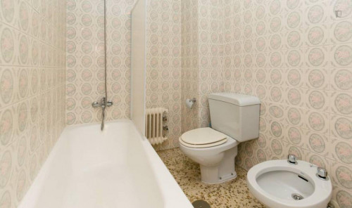 Bright double bedroom near Campus de Fuentenueva UGR - Gallery - 2