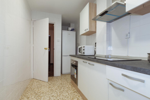 Bright double bedroom near Campus de Fuentenueva UGR - Gallery - 21