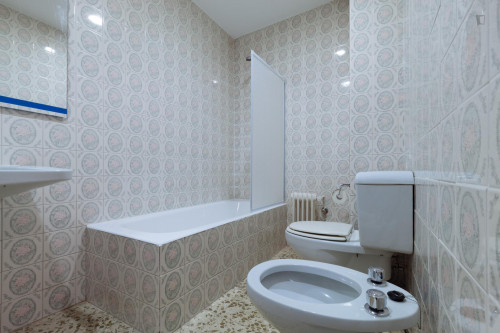 Bright double bedroom near Campus de Fuentenueva UGR - Gallery - 16