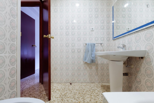 Bright double bedroom near Campus de Fuentenueva UGR - Gallery - 17