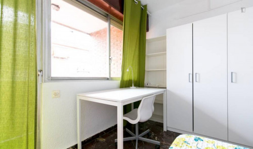Sunny single bedroom in a flat, near Escuela Tecnica Superior de Arquitectura - Gallery - 5