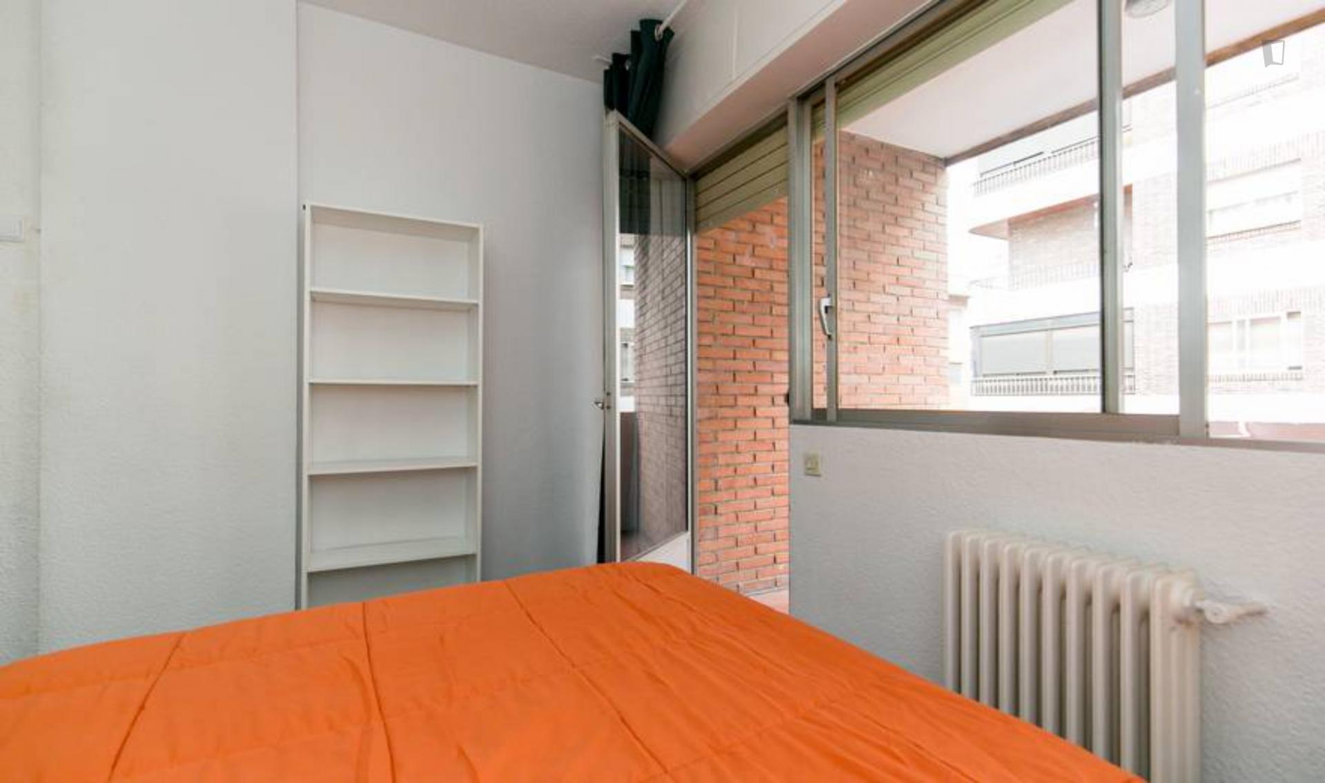 Welcoming Double Bedroom With A Balcony, Close To Plaza De Gracia - 1