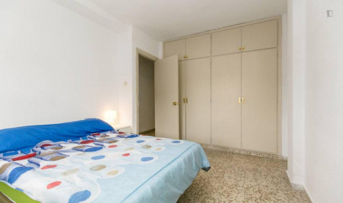 Comfortable double bedroom near Parque García Lorca - Gallery - 5