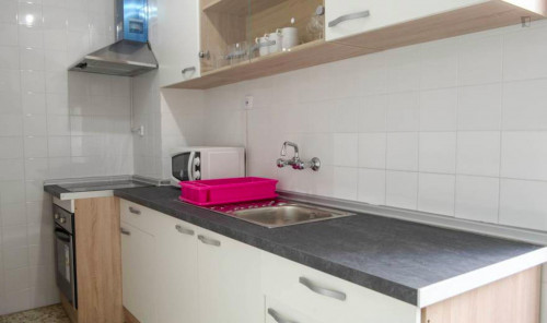 Comfortable double bedroom near Parque García Lorca - Gallery - 12