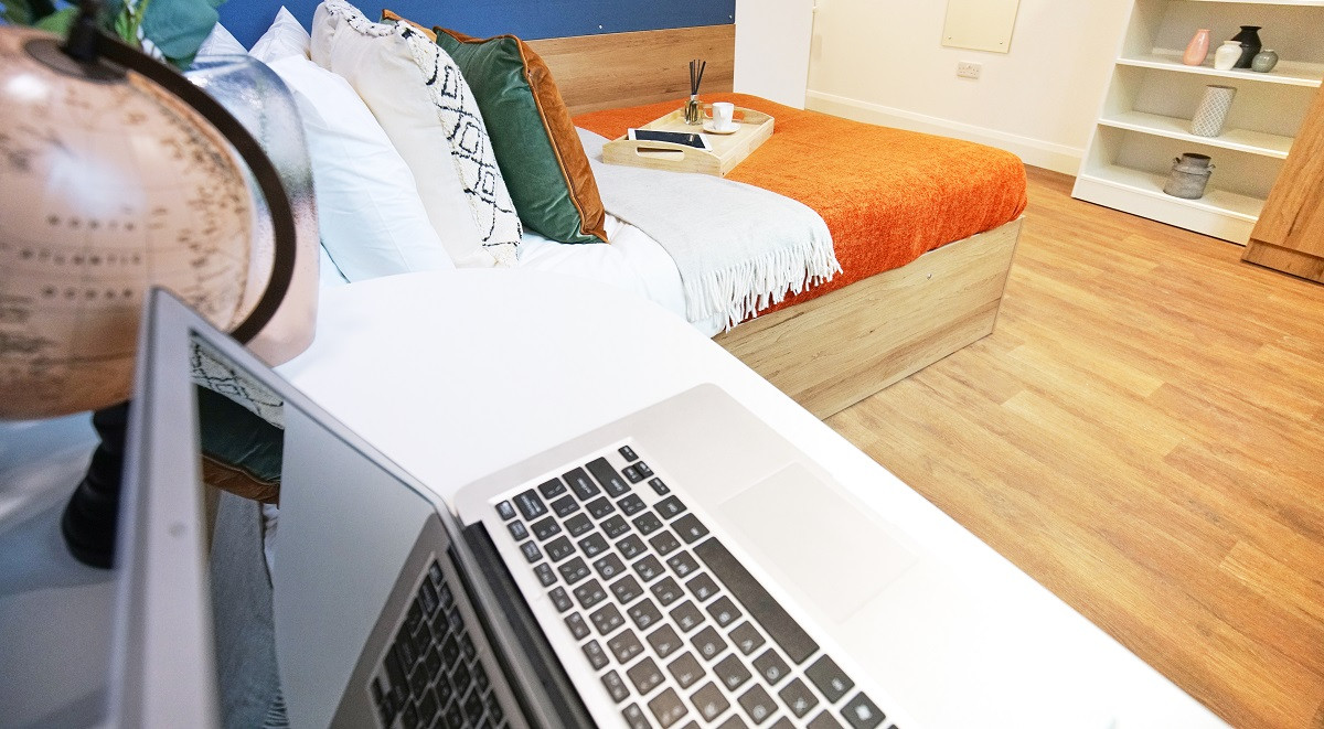  Premium Accessible En-Suite  -  St Leonard's House  - Gallery -  16