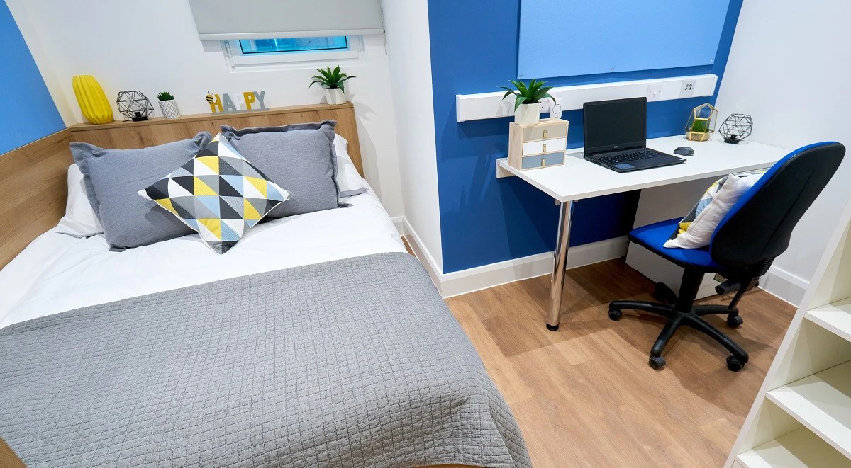 Essential En-Suite - St Leonard's House - Gallery - 3