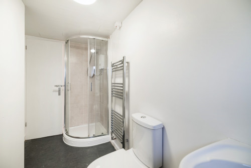 rentinc-st-annes-drive-ls4-2rz-leeds-12175239920250213122529AM