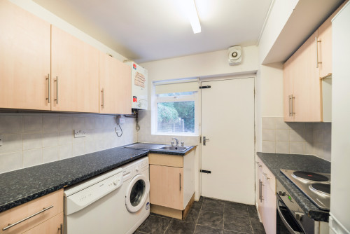 rentinc-st-annes-drive-ls4-2rz-leeds-159250989220250213122521AM
