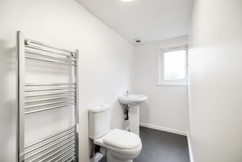 rentinc-st-annes-drive-ls4-2rz-leeds-42322052920250305122132AM